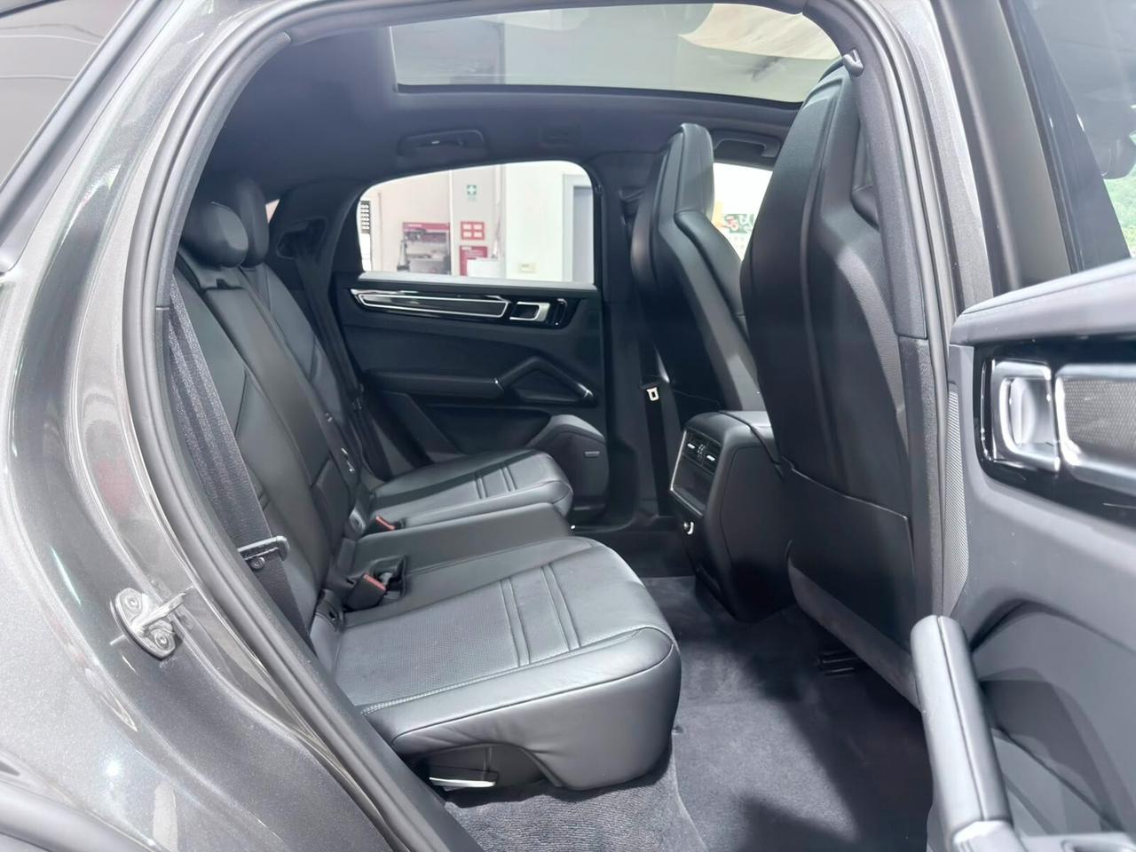 PORSCHE CAYENNE COUPE 3.0 340cv E-HYBRID FULL