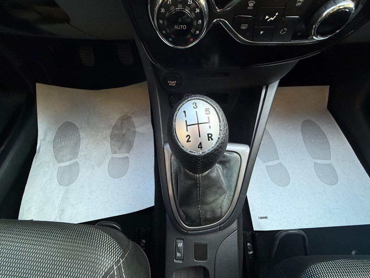 Renault Clio 1.2 75CV 5 porte - Neopatentati