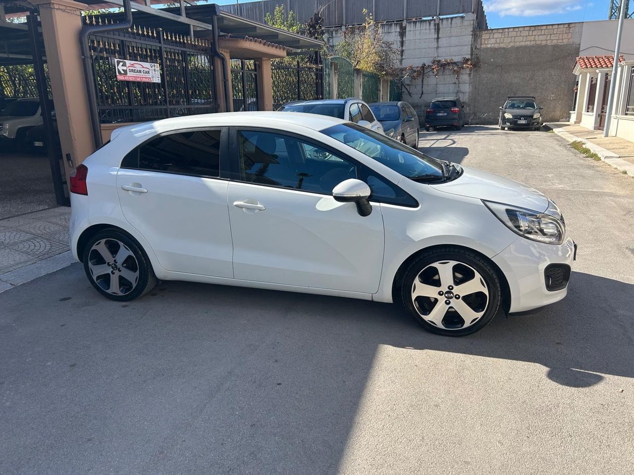 Kia Rio 1.4 CRDi 5p. Cool