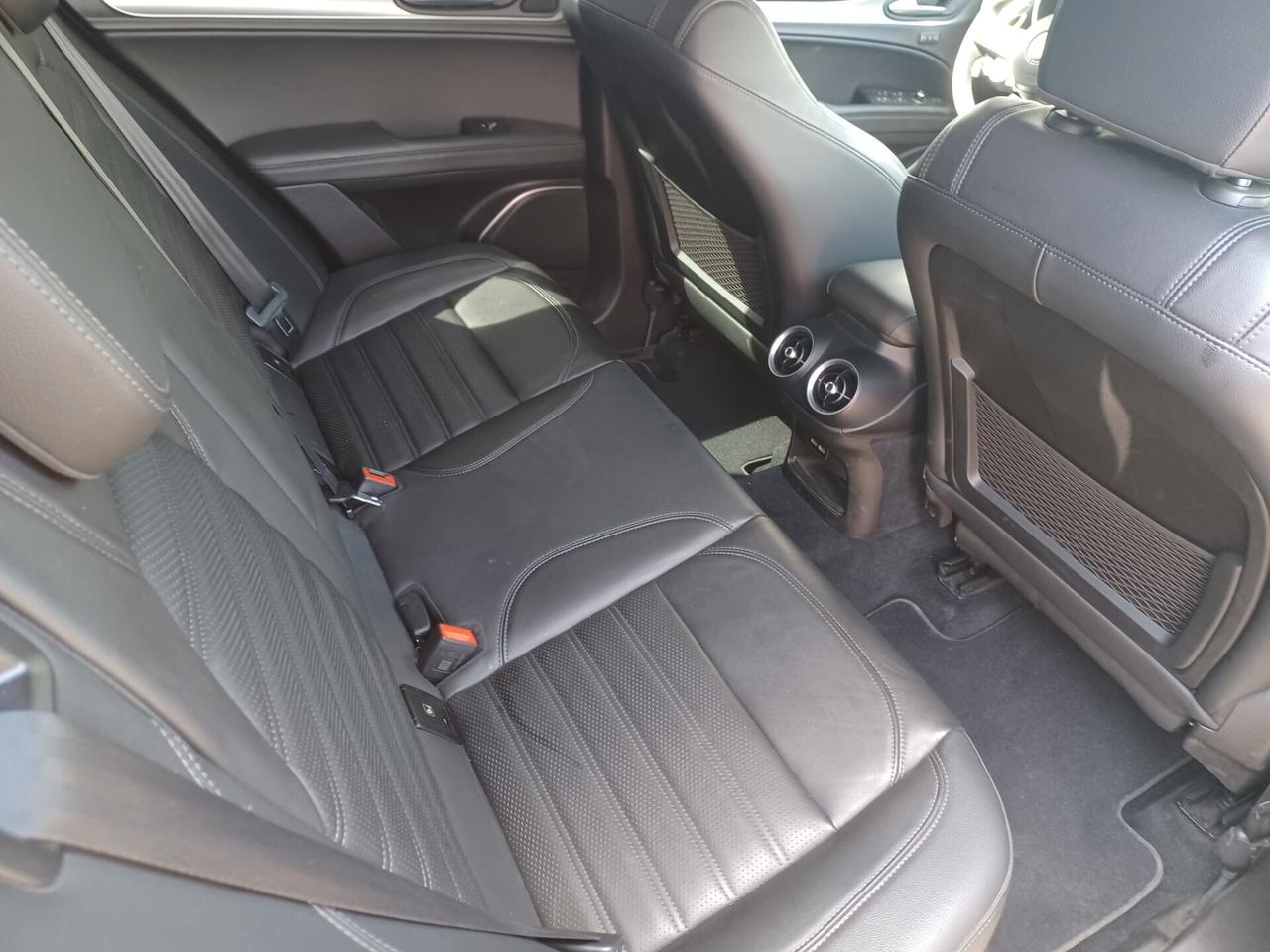 Alfa Romeo Stelvio 2.2 Turbodiesel 210 CV AT8 Q4 Veloce
