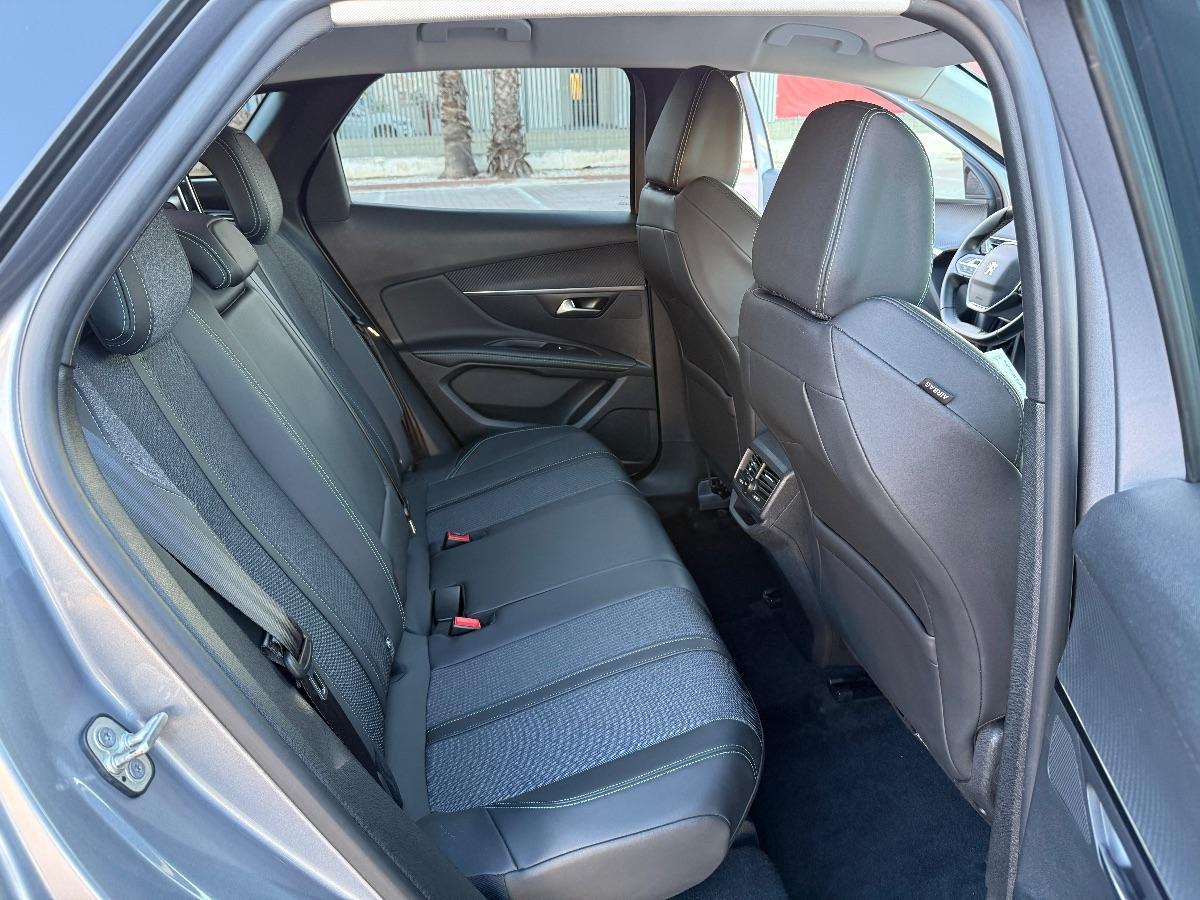 PEUGEOT - 3008 - BlueHDi 130 EAT8 S&S Allure