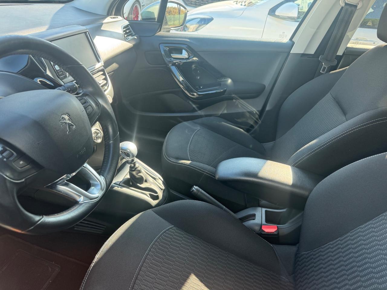 Peugeot 208 BlueHDi 100 S&S 5 porte Allure