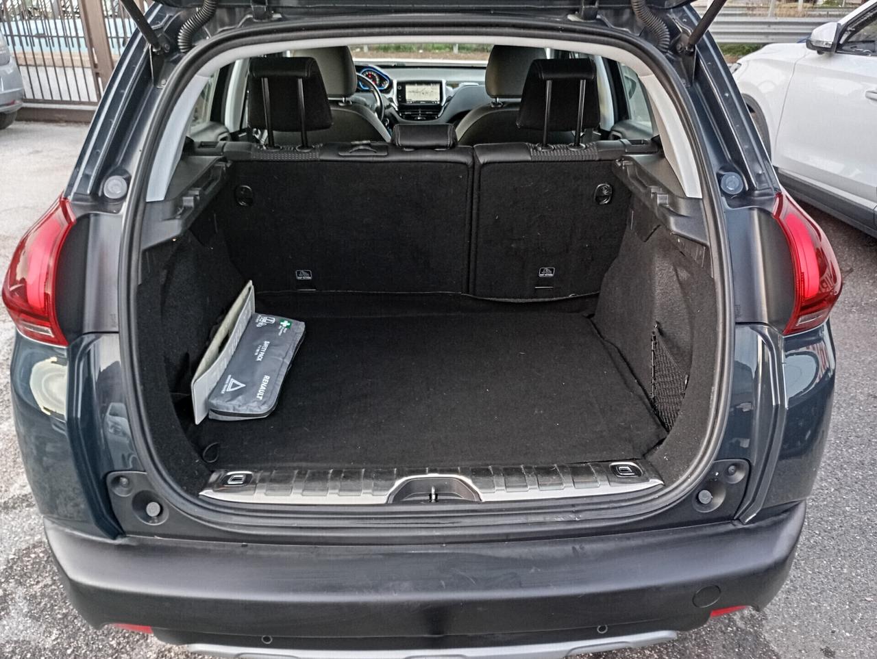 Peugeot 2008 1.2 PureTech Turbo 110CV Allure