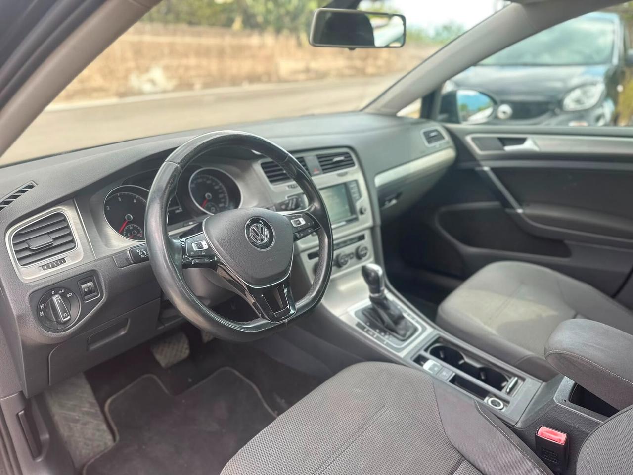 Volkswagen Golf 1.6 TDI DSG