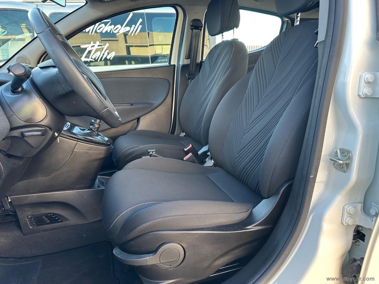 LANCIA Ypsilon 1.0 HYBRID Gold 70CV