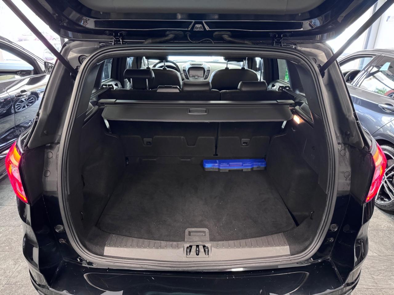 Ford Kuga 1.5 TDCI 120 CV S&S 2WD ST-Line