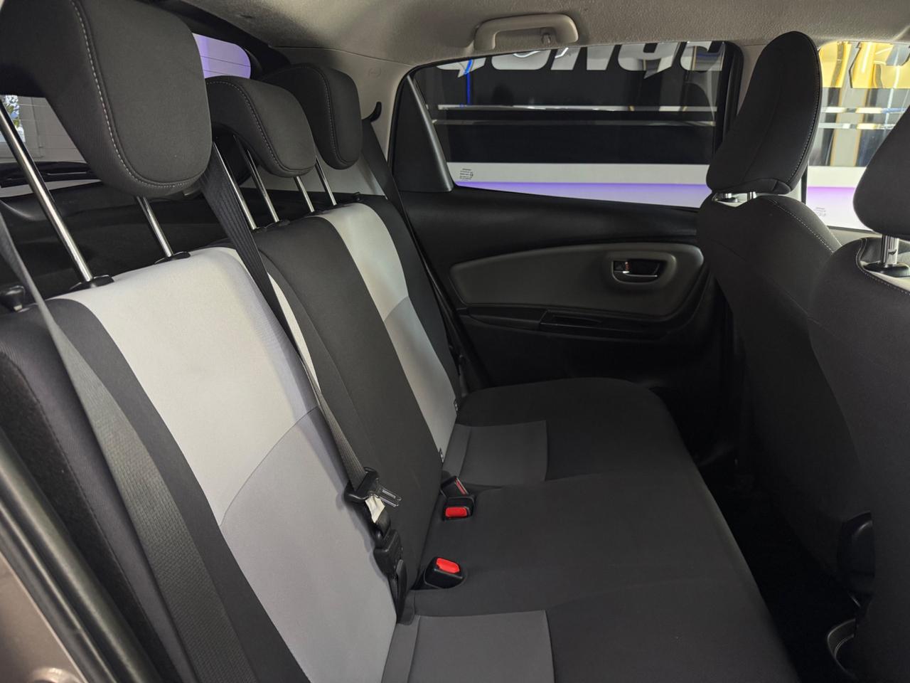 Toyota Yaris Hybrid Lounge Full Optional
