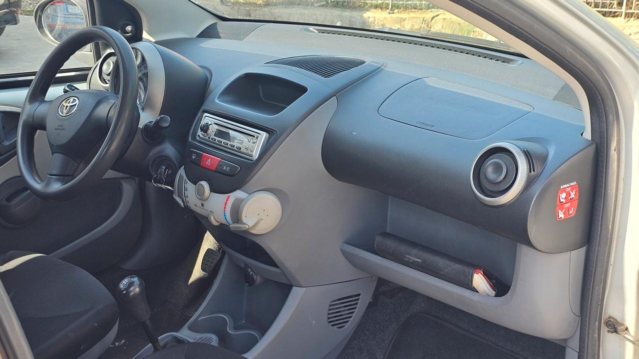 Toyota Aygo 1.0 12V VVT-i 5 porte