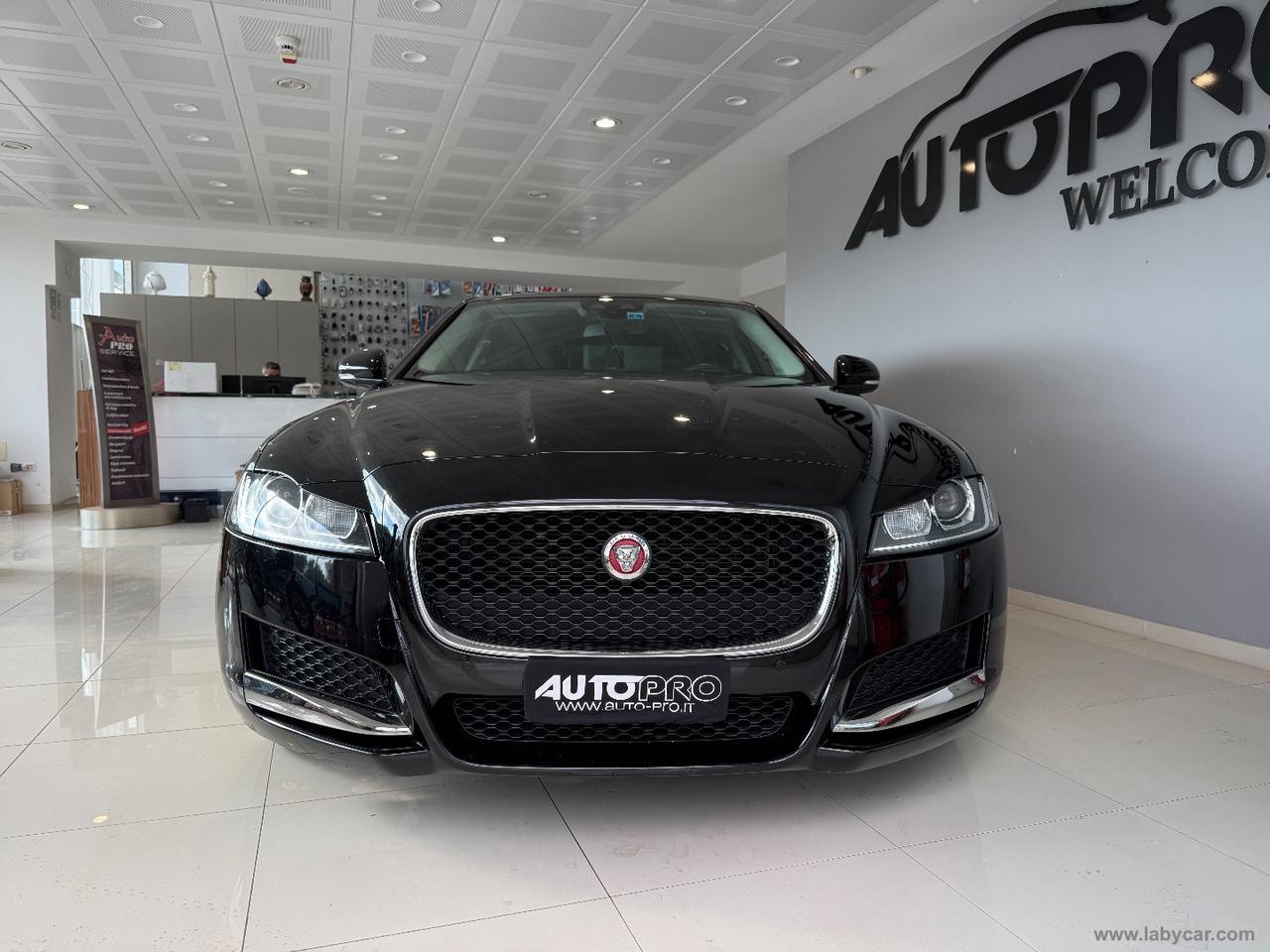 JAGUAR XF 2.0 D 180 CV aut. Pure