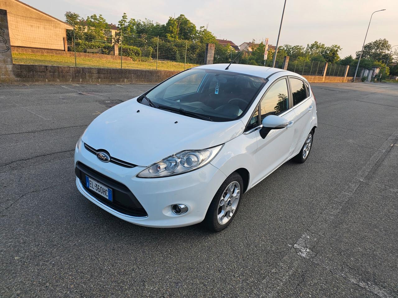 Ford Fiesta Ikon 1.4 TDCi 70CV 5p. Business