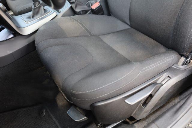 VOLVO V40 D2 2.0d UniPropietario Tagliandata per NEOPATENTAT