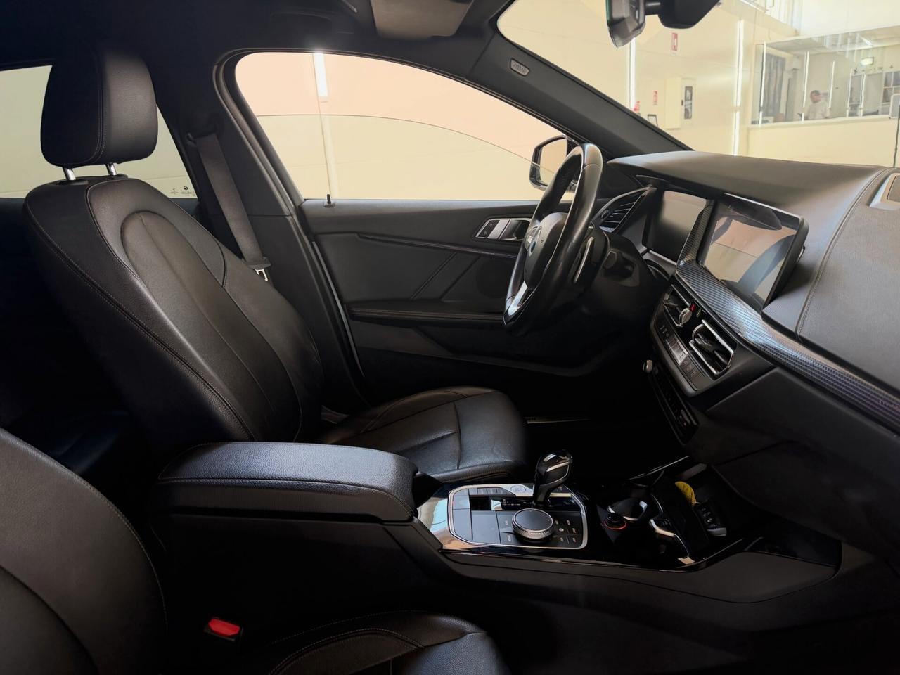 Bmw 118 118d 5p. Luxury