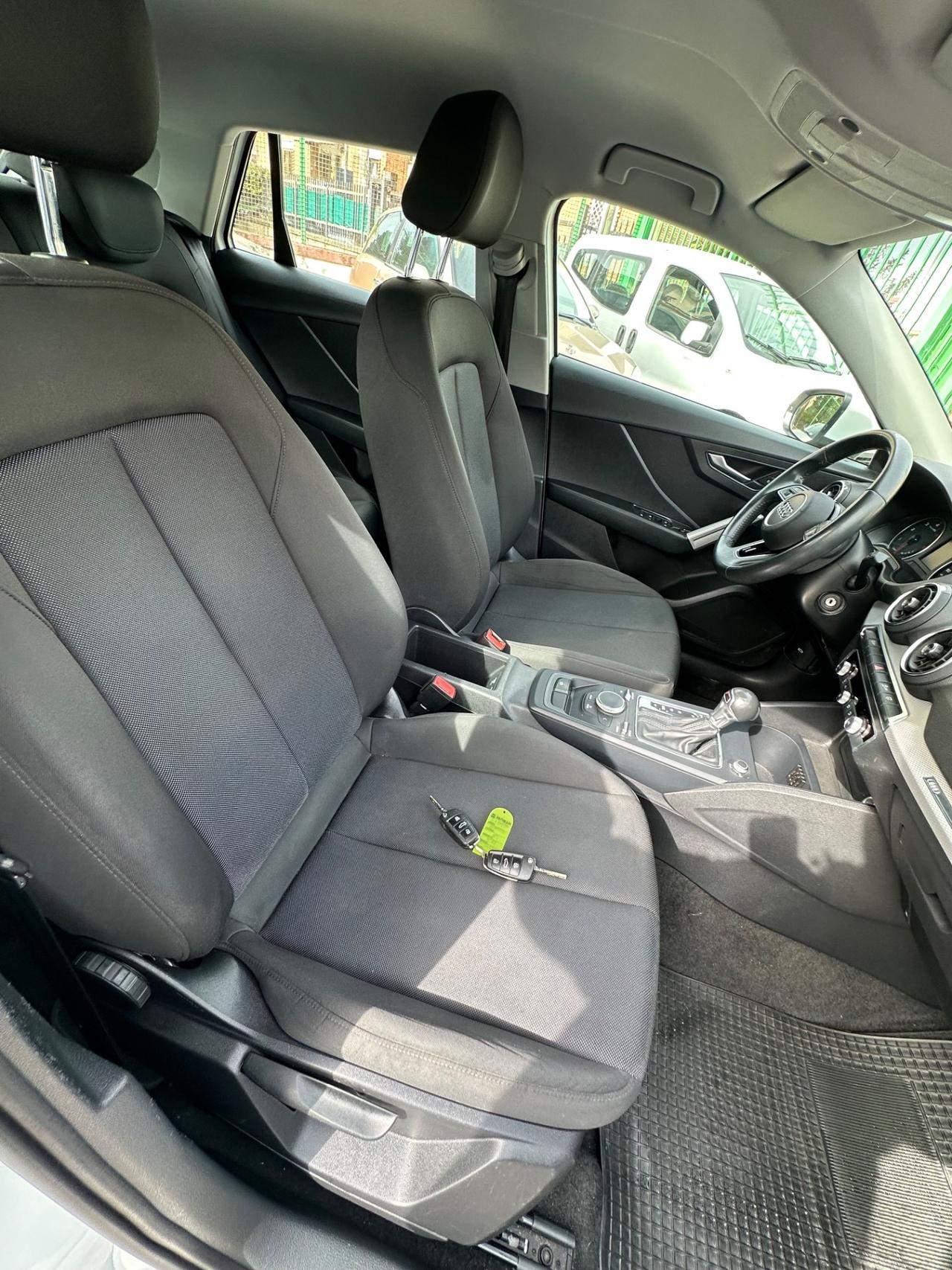 Audi Q2 30 TDI S tronic Identity Black