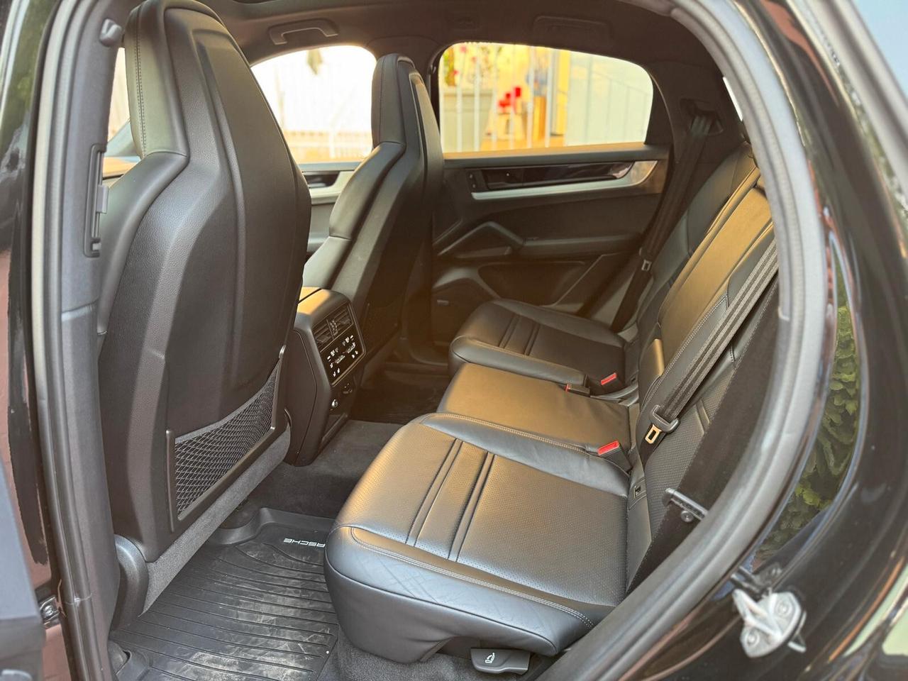 Porsche Cayenne Coupé 3.0 V6 E-Hybrid