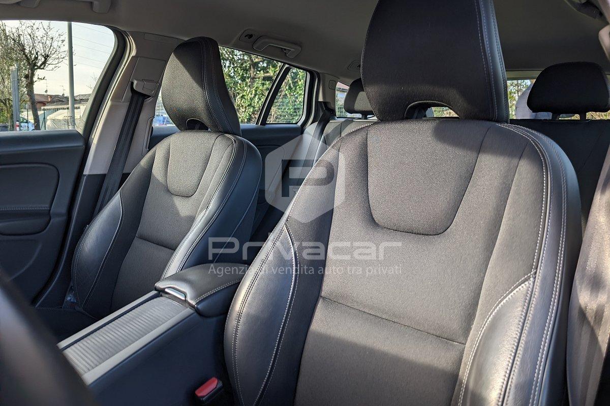 VOLVO V60 D2 Momentum