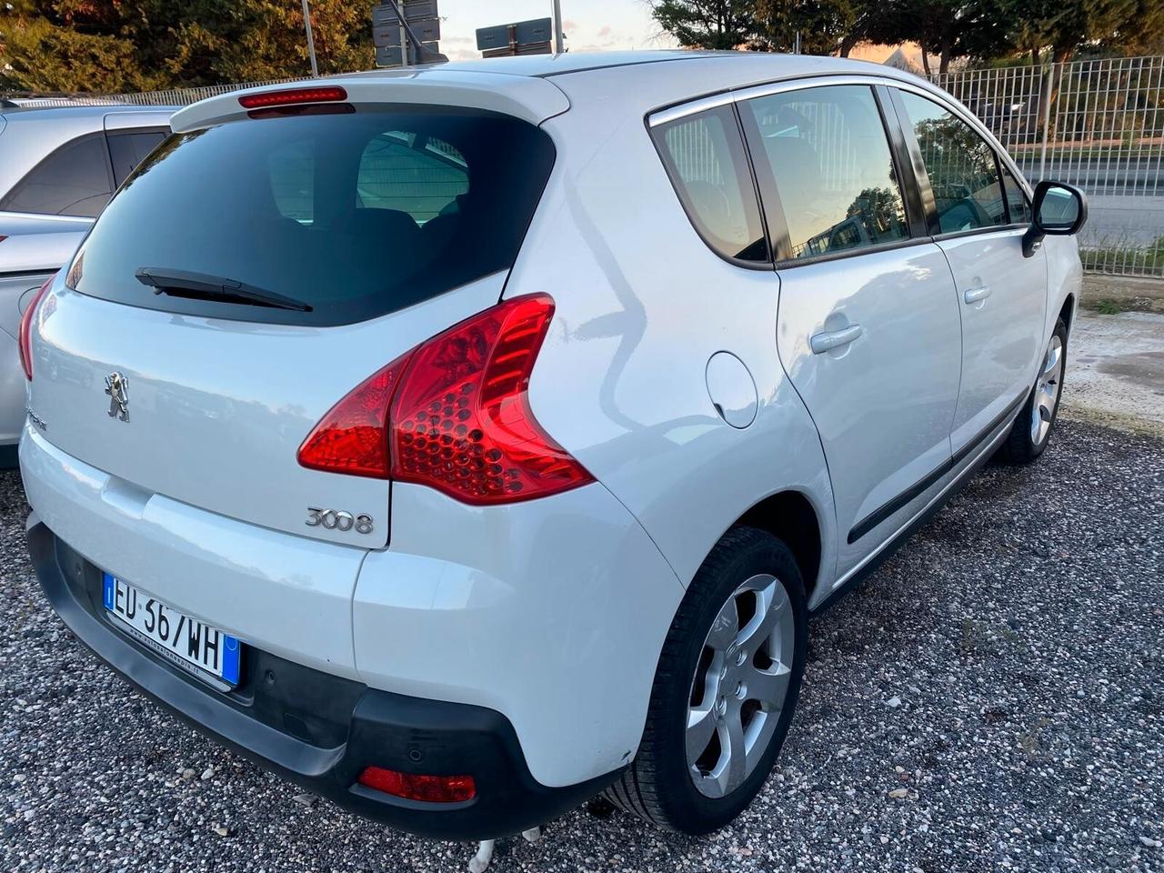 Peugeot 3008 1.6 HDi 110CV Premium