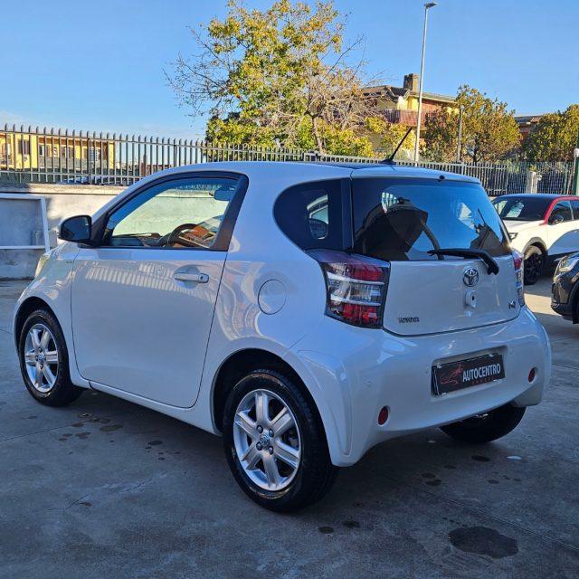 TOYOTA iQ 1.0 Sol