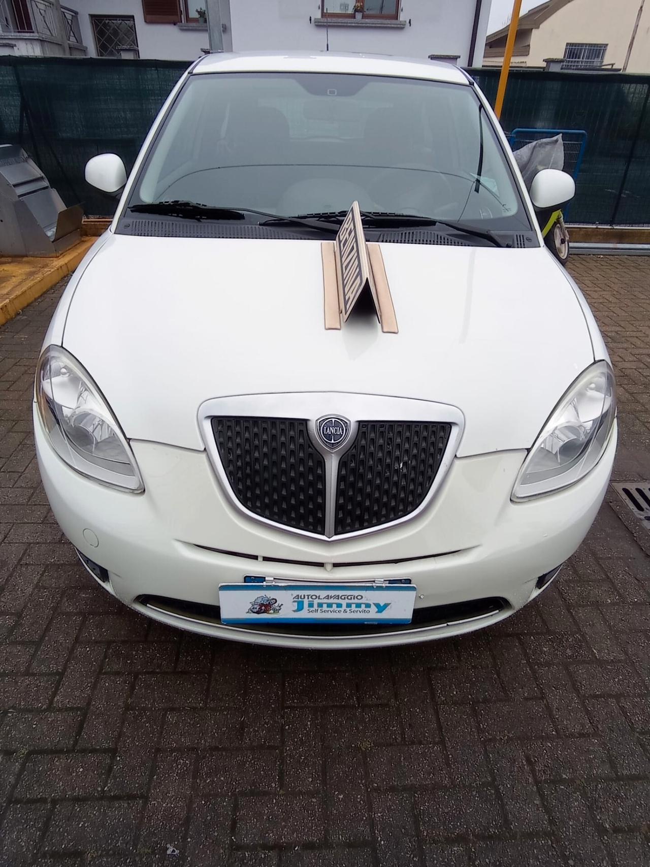 Lancia Ypsilon 1.2 Argento
