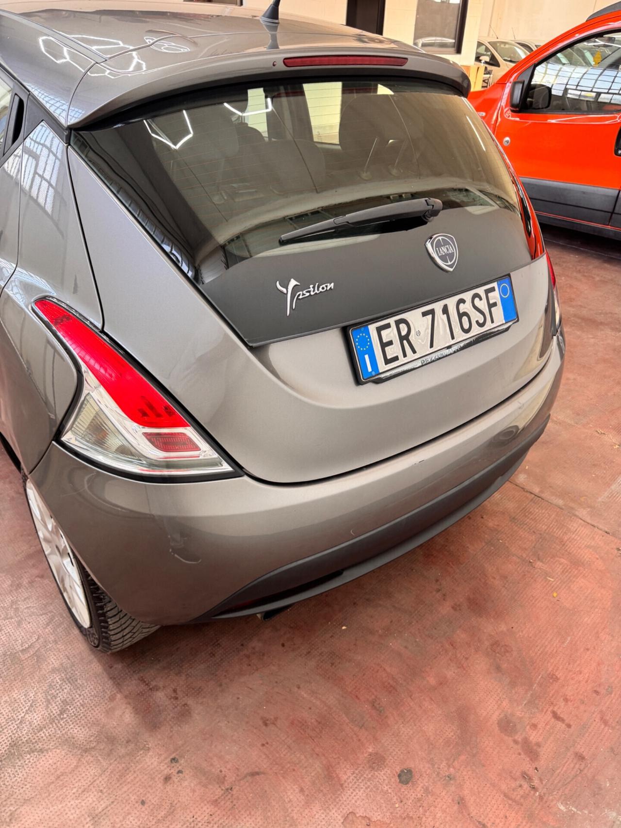 Lancia Ypsilon 1.2 69 CV 5 porte Platinum