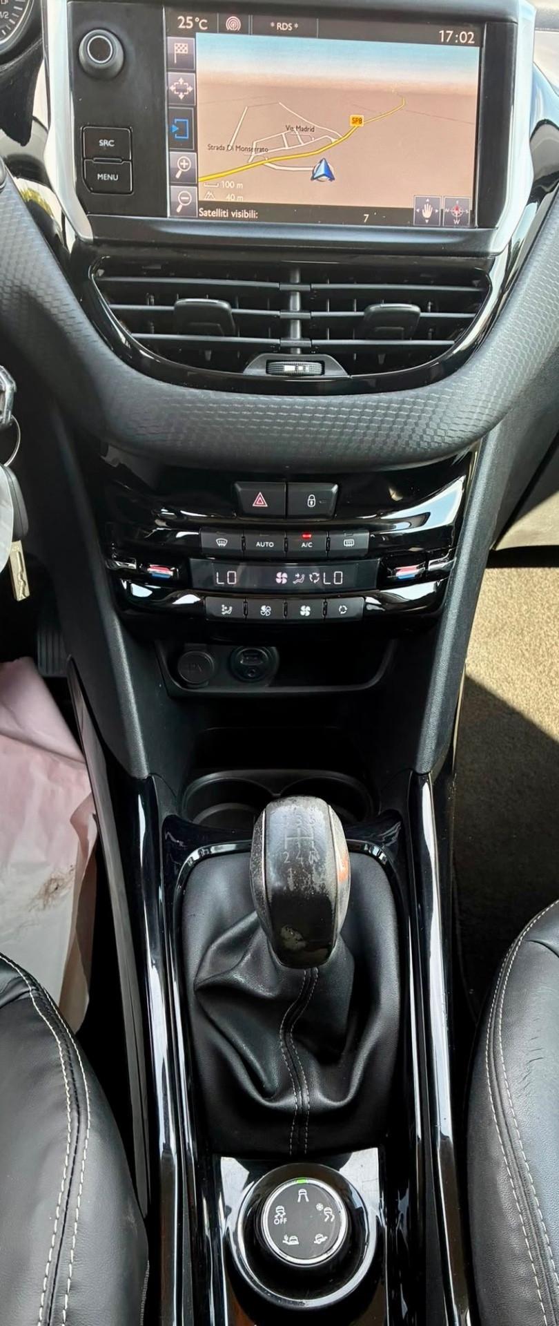 Peugeot 2008 BlueHDi 100 Allure