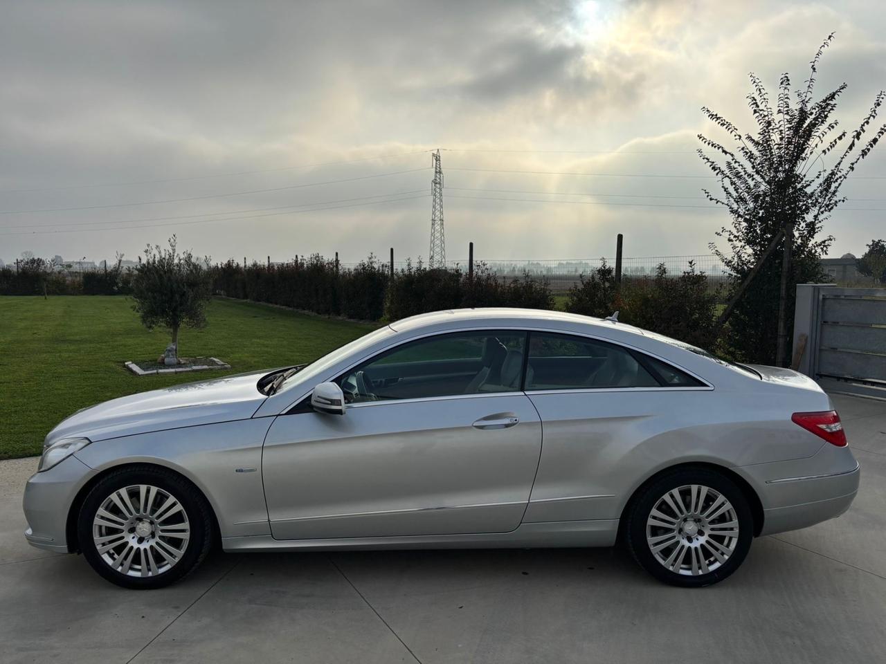 Mercedes-benz E 250 E 250 CDI Coupé BlueEFFICIENCY Executive