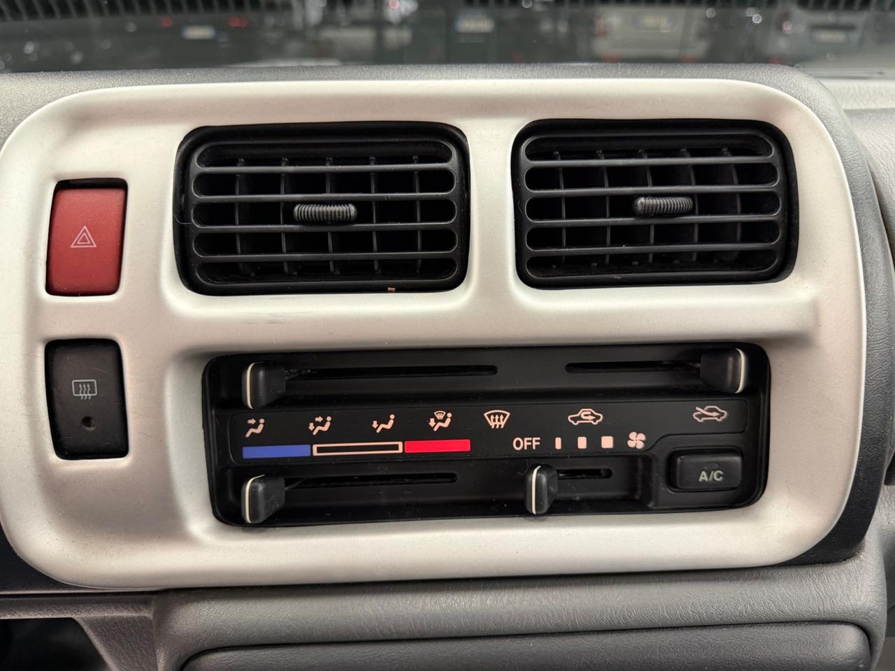 Suzuki Jimny 1.3i 16V cat 4WD JLX