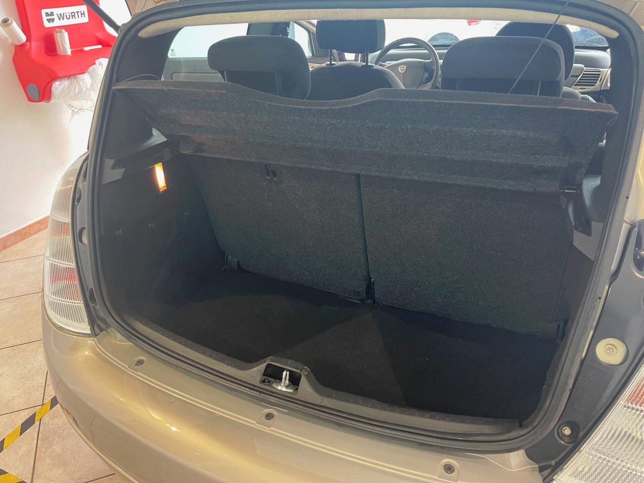 Lancia Ypsilon 1.2 Argento