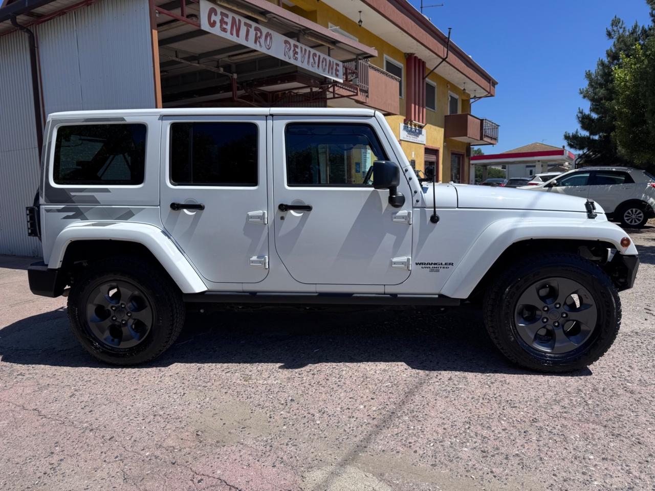 Jeep Wrangler Unlimited 2.8 CRD DPF Sahara Auto