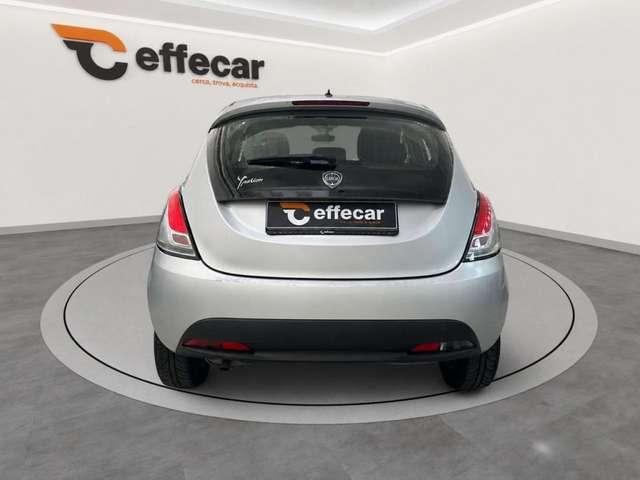Lancia Ypsilon 1.2 69 CV 5 porte