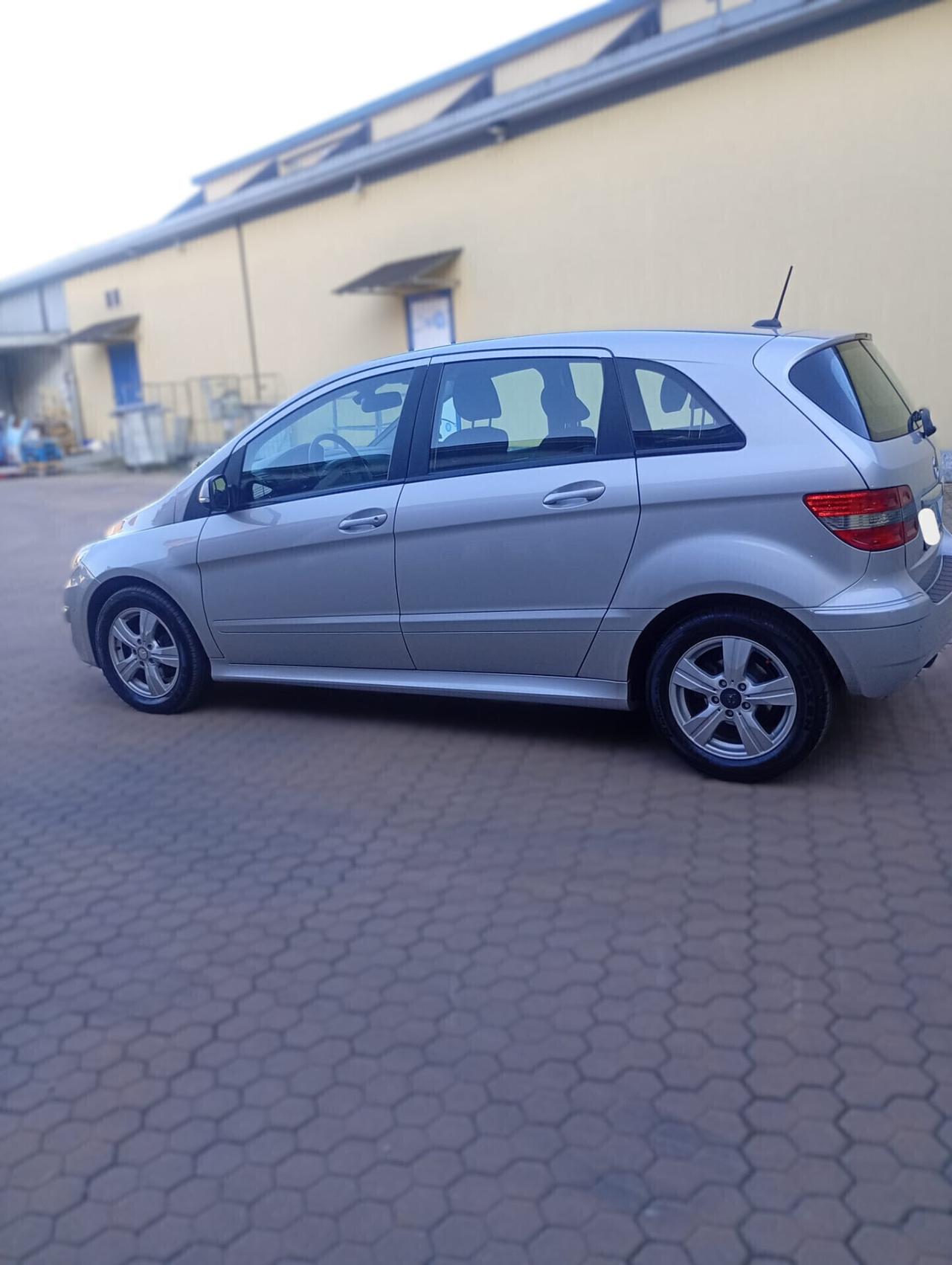 Mercedes-benz B 180 - APERTI AD AGOSTO