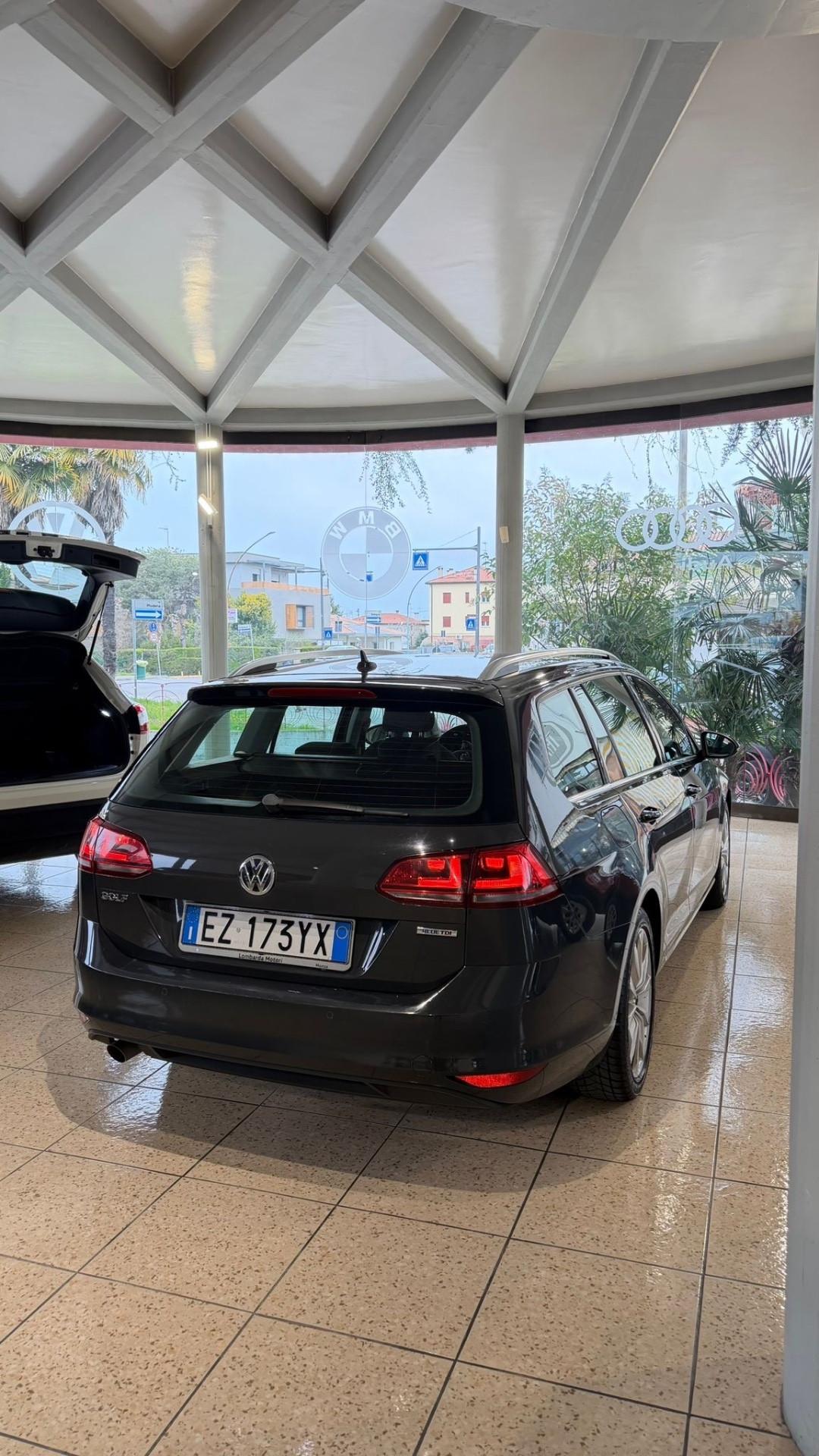 Volkswagen Golf Variant 1.6 TDI 110 CV DSG Comfortline BlueMotion Tech.