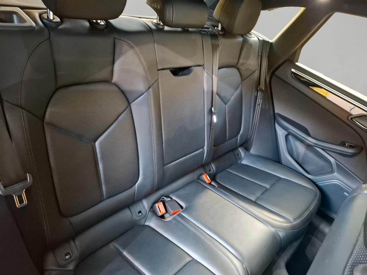 Porsche Macan 2.0 T PDK FULL OPTIONALS NOLEGGIO lungo termine