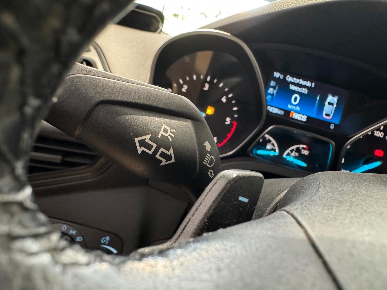 Ford Kuga 1.5 TDCI 120 CV S&S 2WD Powershift Business