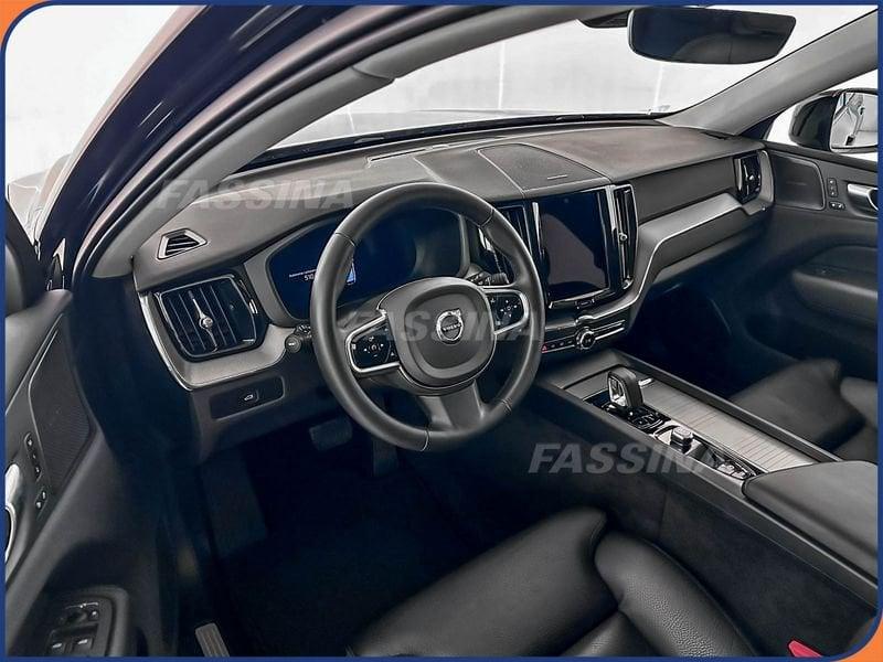 Volvo XC60 B4 automatico Plus Dark