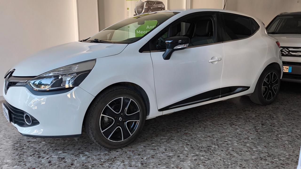 Renault Clio dCi 8V 75 CV Start&Stop 5 porte Energy Duel