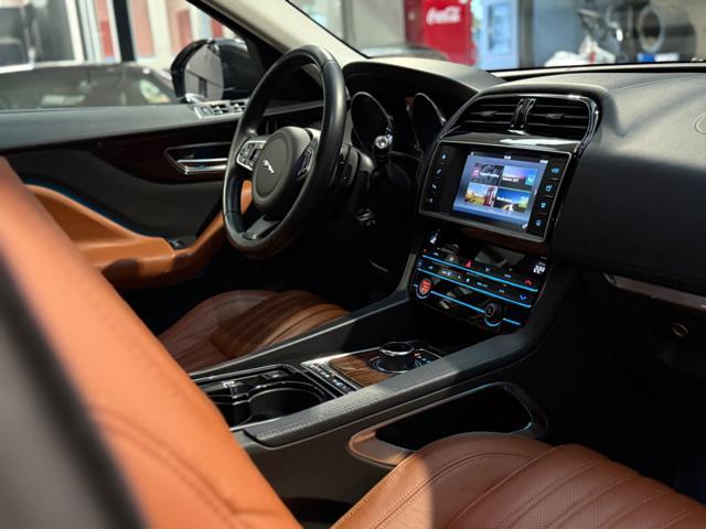 JAGUAR F-Pace 2.0 D 180 CV AWD aut. Portfolio