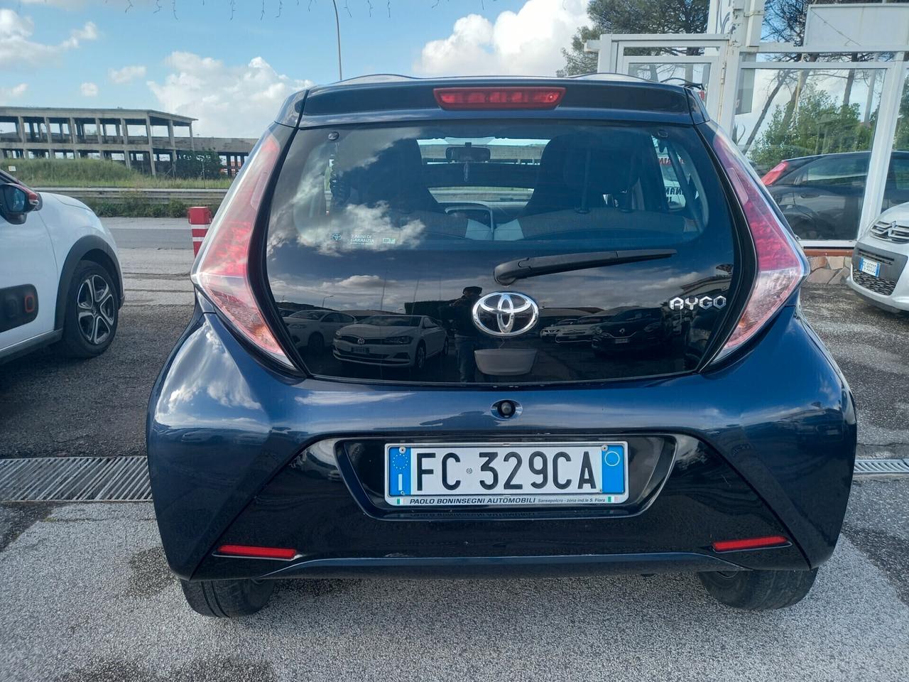 Toyota Aygo 1.0 x-cool 69cv 5 porte Full 2016