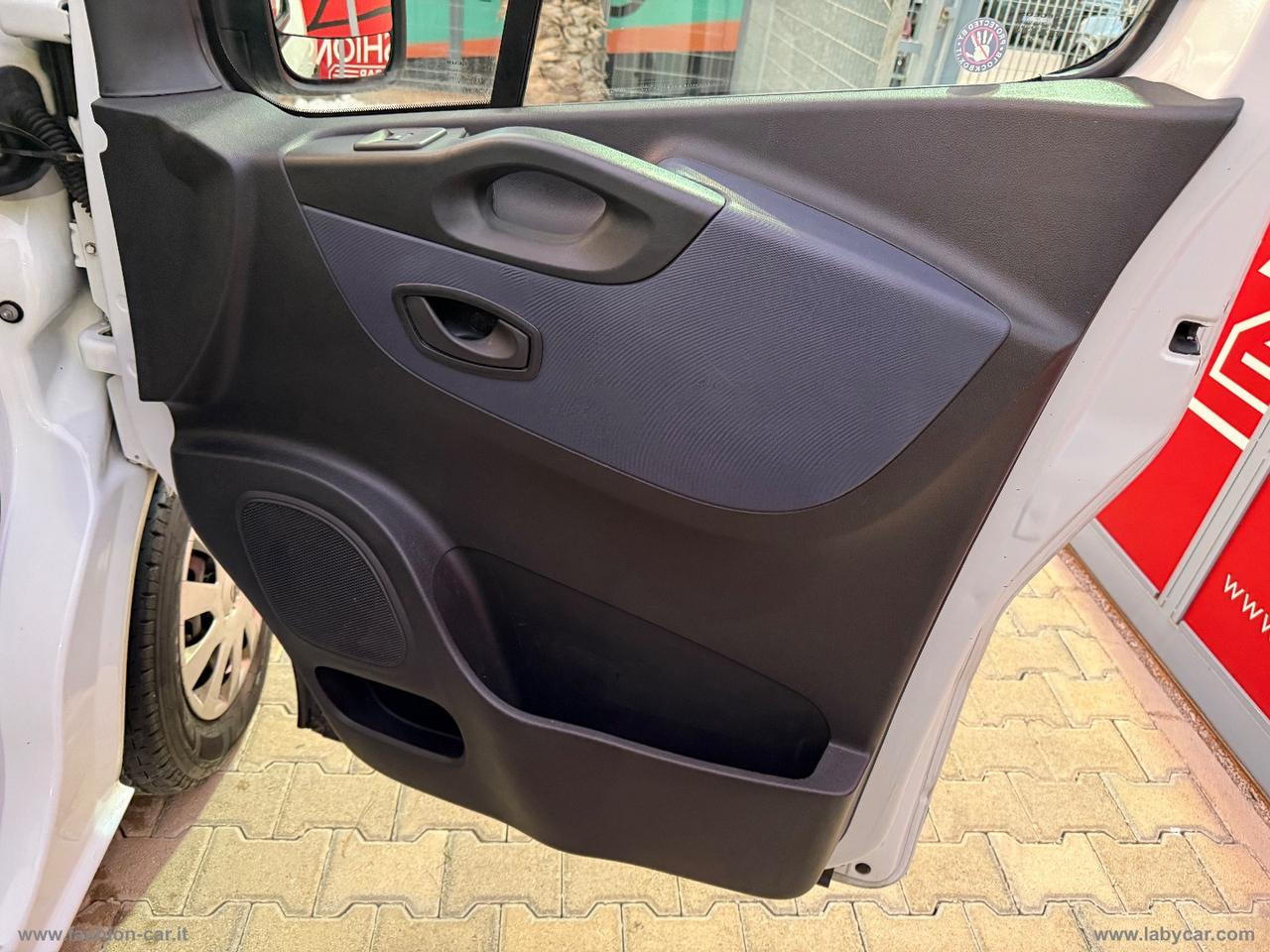 Vivaro 29 1.6 BiT. PC-TN Combi Sport 9 POSTI