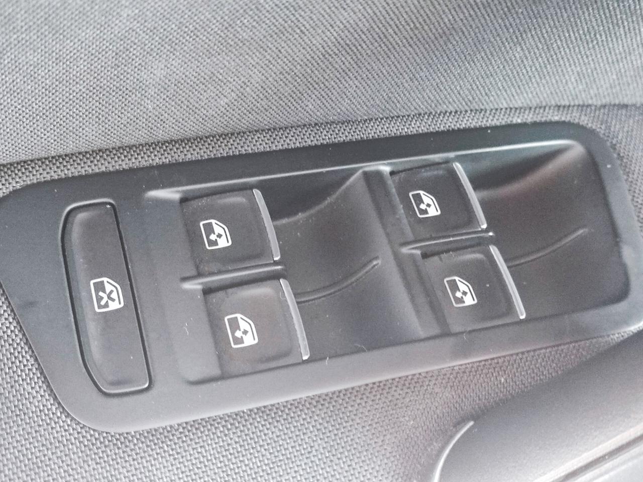 Volkswagen Golf 1.6 TDI 115 CV 5p. Highline BlueMotion Technology