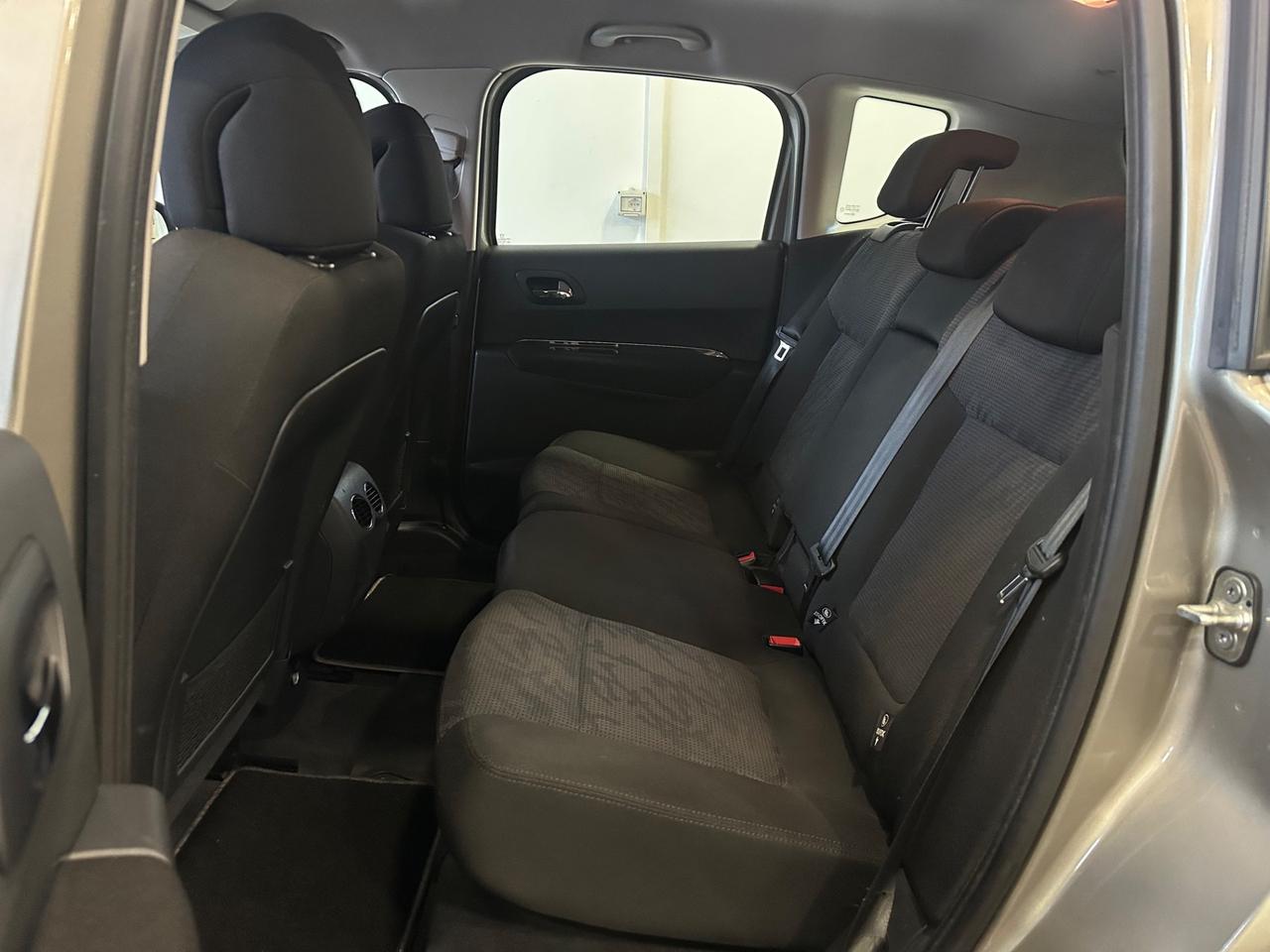 Peugeot 3008 1.6 HDi 110CV Premium