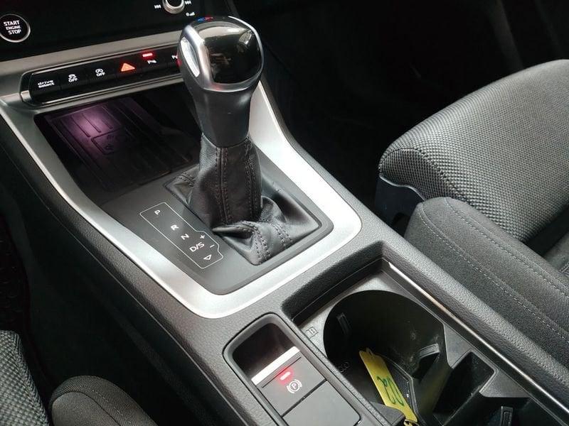 Audi Q3 Q3 40 TDI quattro S tronic Business Advanced