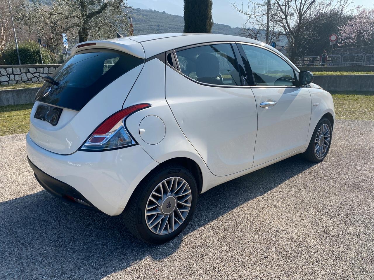 Lancia Ypsilon 1.2 69cv Platinum - IMPECCABILE !!!