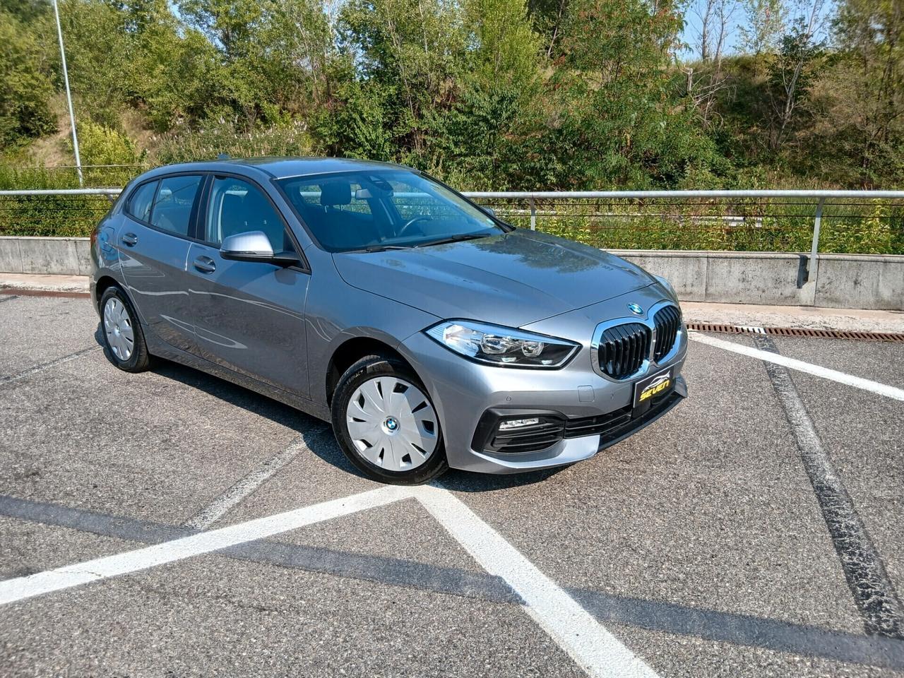 Bmw 116 116d 5p. Business Advantage
