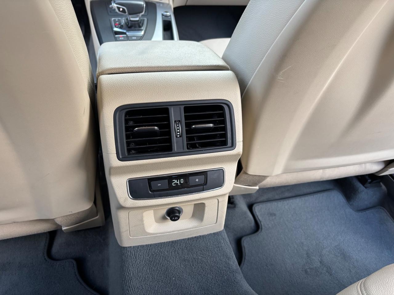 Audi Q5 40 TDI quattro S tronic Business