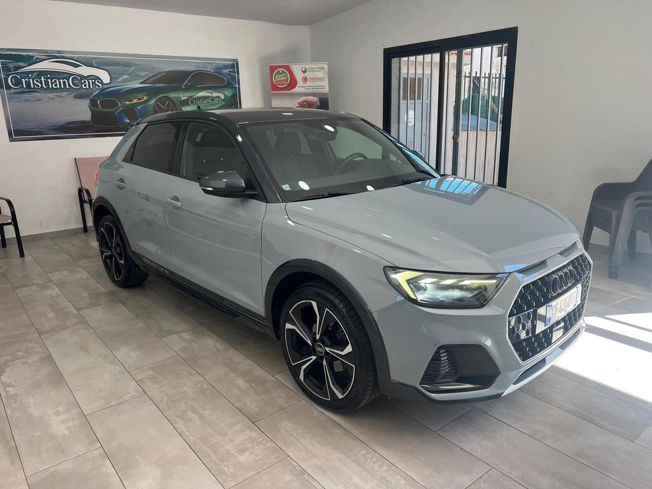 Audi A1 citycarver 30 TFSI Identity Contrast