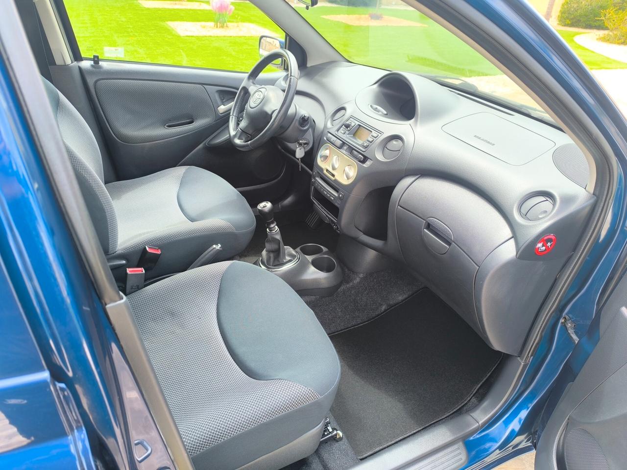 Toyota Yaris 1.0i 5 porte Sol perfetta full optional
