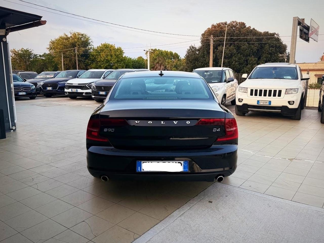 Volvo S90 D5 AWD Geartronic Momentum