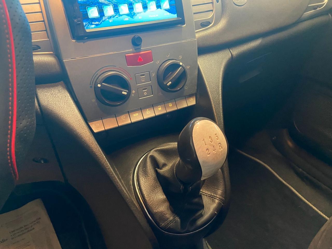 Lancia Ypsilon 1.3 MJT 16V 95 CV 5 porte S&S Gold