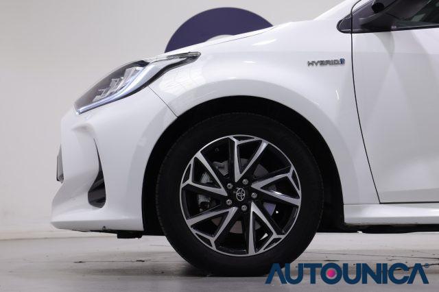 TOYOTA Yaris 1.5 HYBRID 5 PORTE LOUNGE FARI LED TETTO PANORAMA