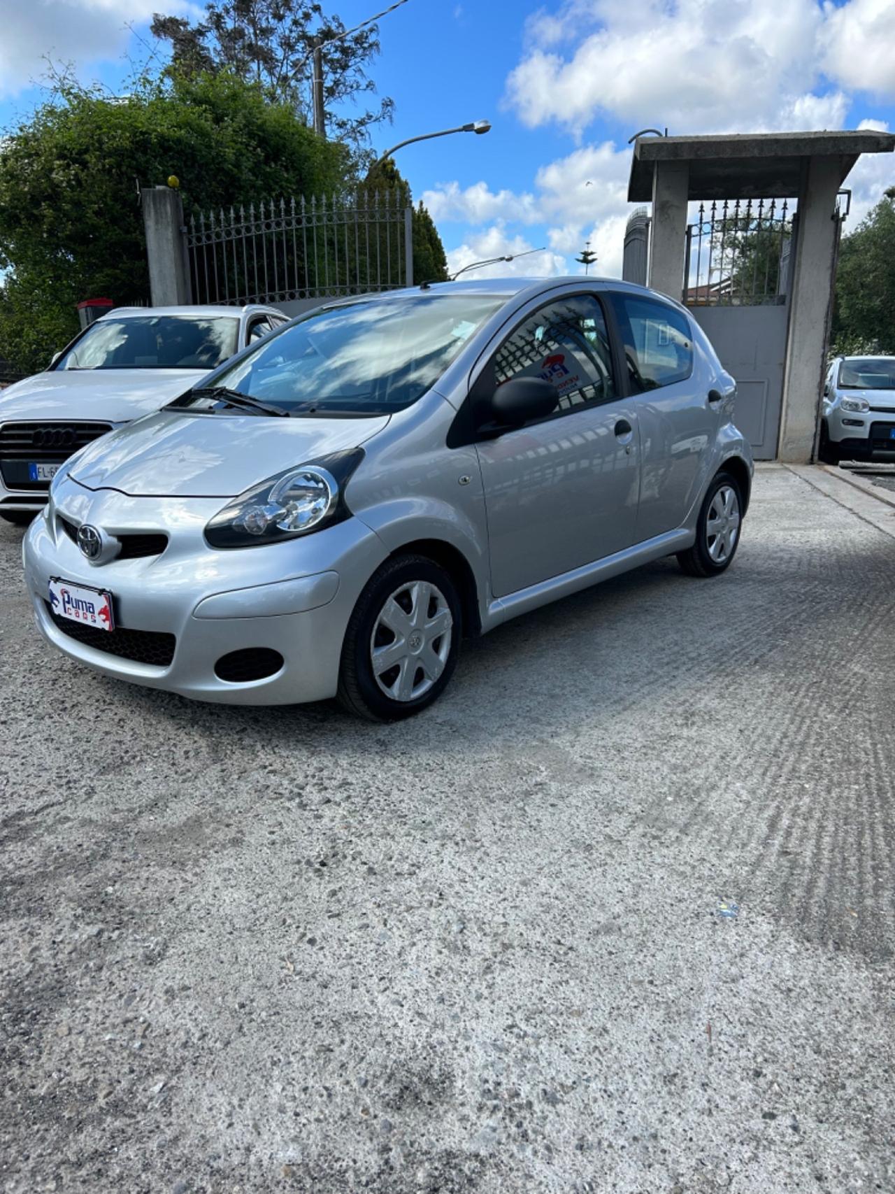 Toyota Aygo 1.0 12V VVT-i 5 porte Now Connect
